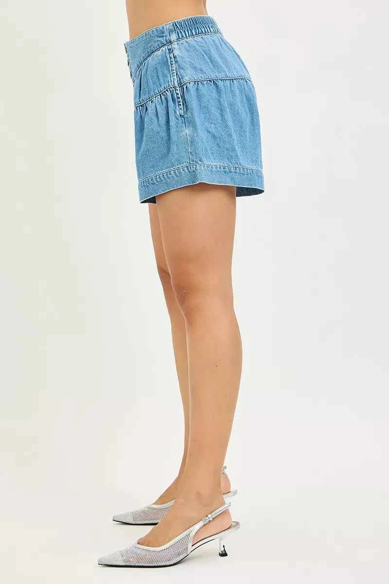 Slouchy Shorts With Shirred Detail - RISEN