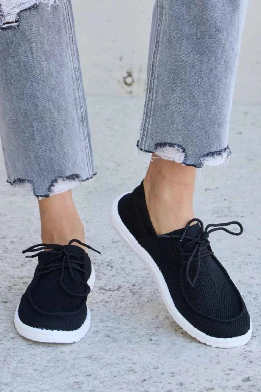 Forever Link Flat Round Toe Lace-Up Sneakers - Liorienne