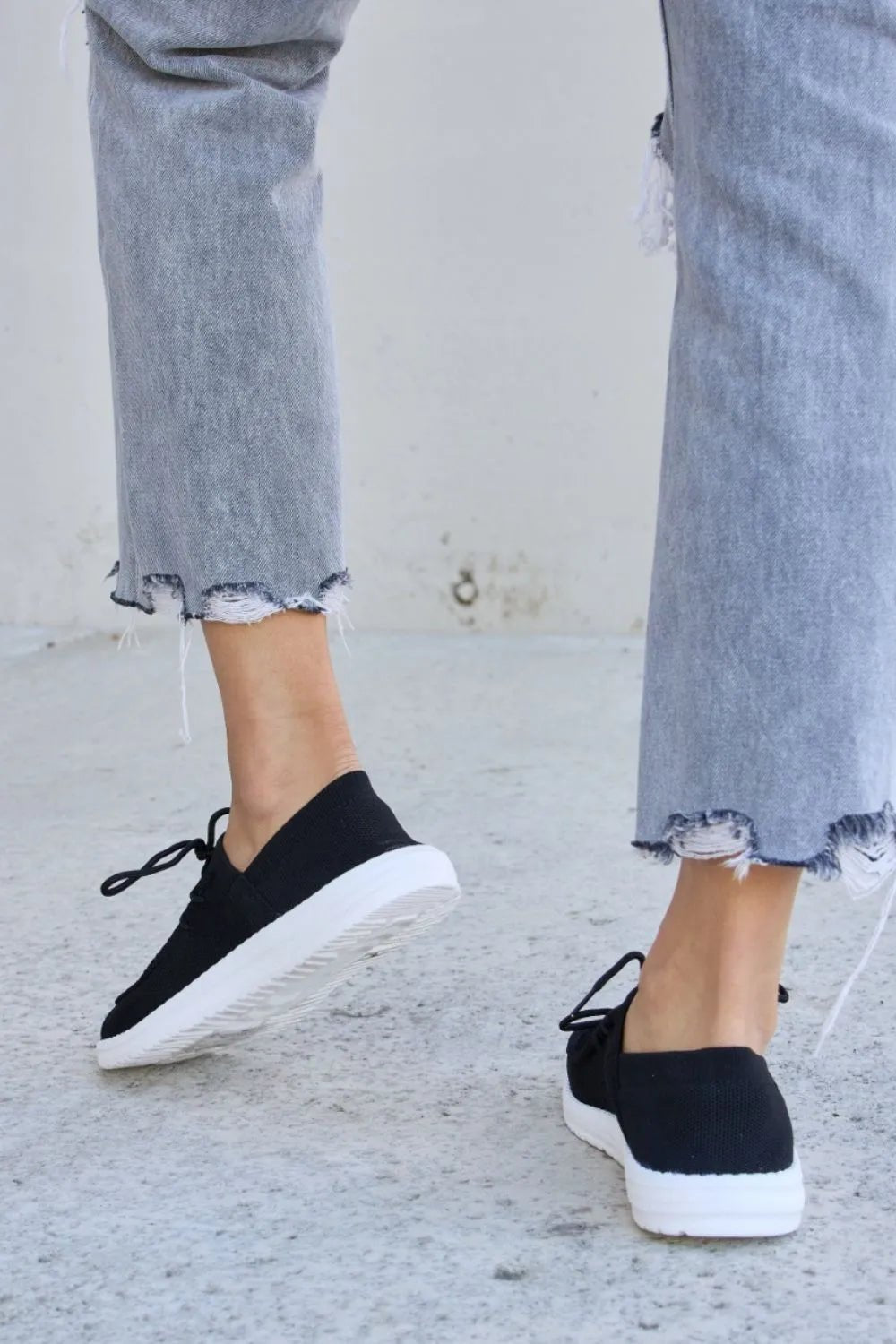 Forever Link Flat Round Toe Lace-Up Sneakers - Liorienne