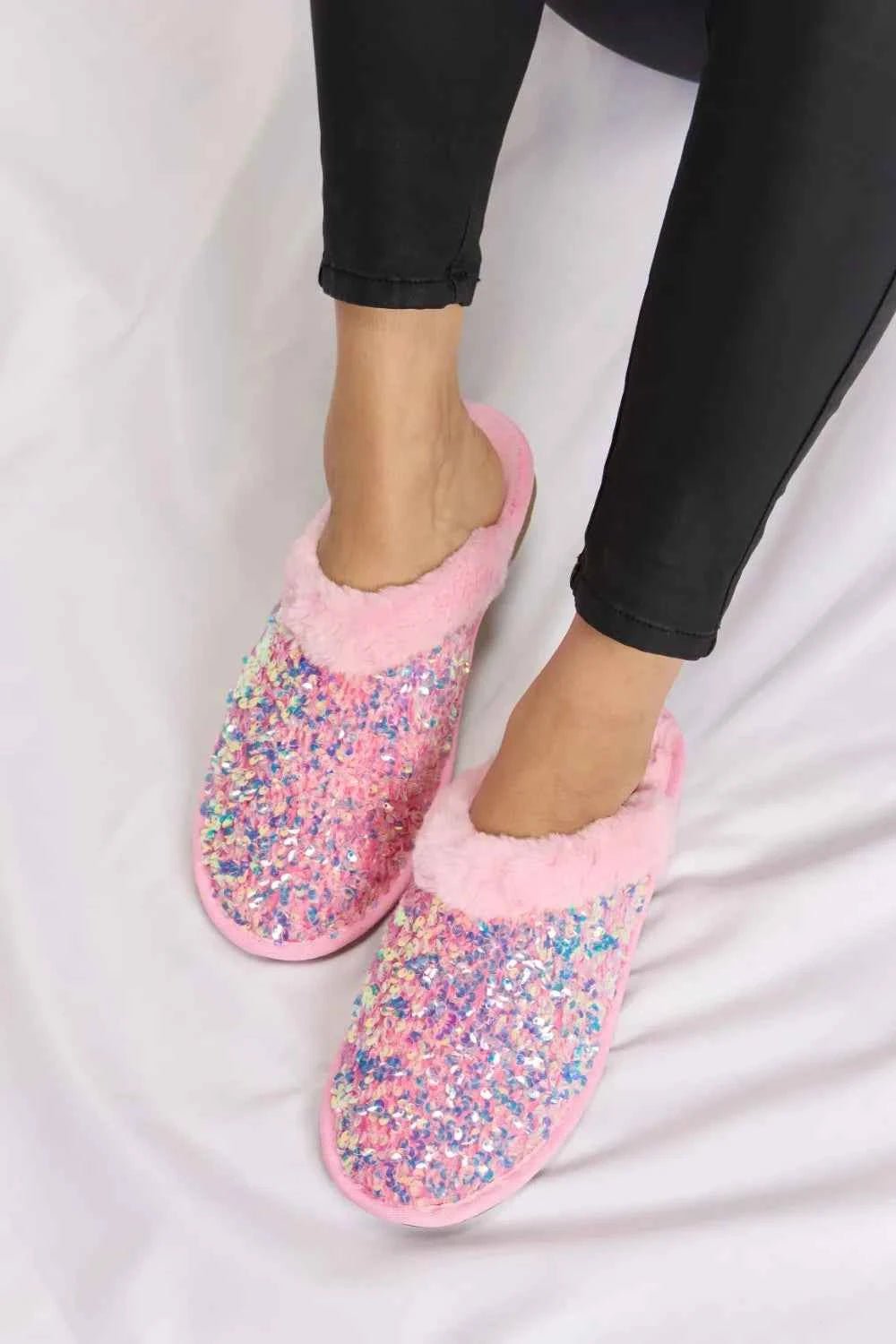 Forever Link Sequin Plush Round Toe Slippers - Liorienne