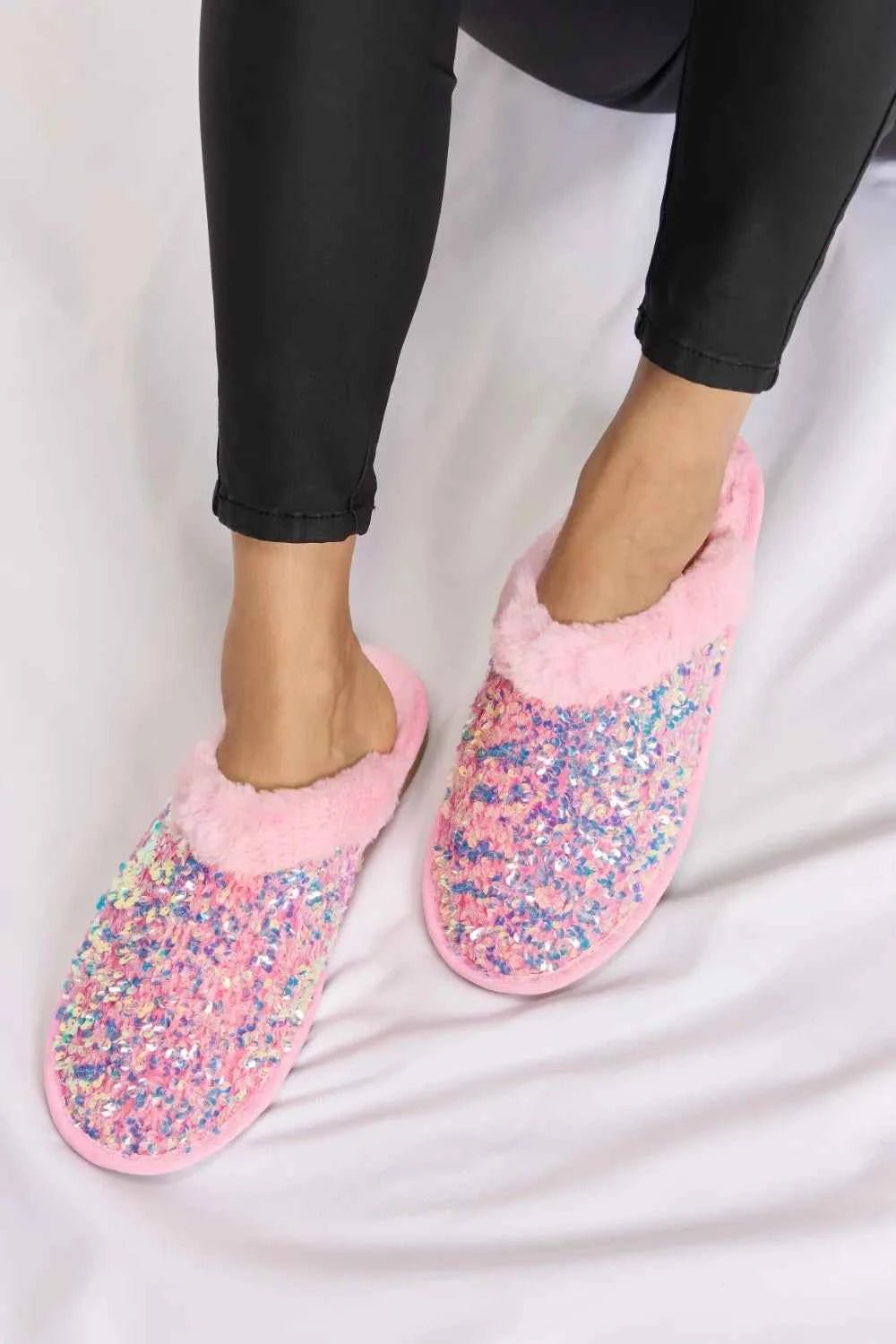 Forever Link Sequin Plush Round Toe Slippers - Liorienne