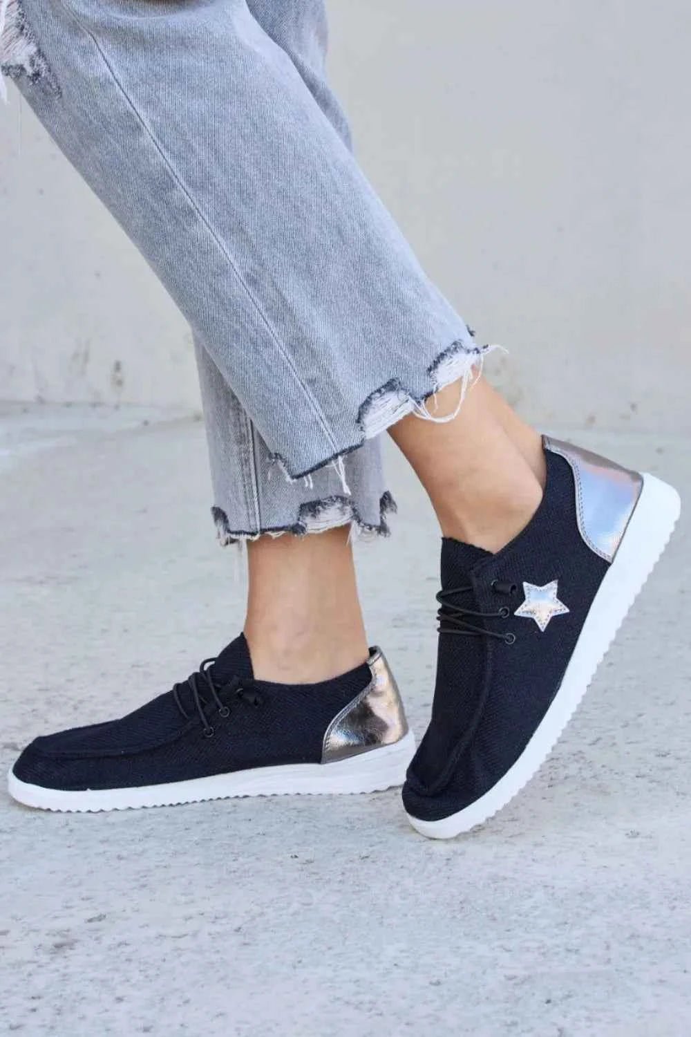 Forever Link Star Lace-Up Flat Sneakers - Liorienne