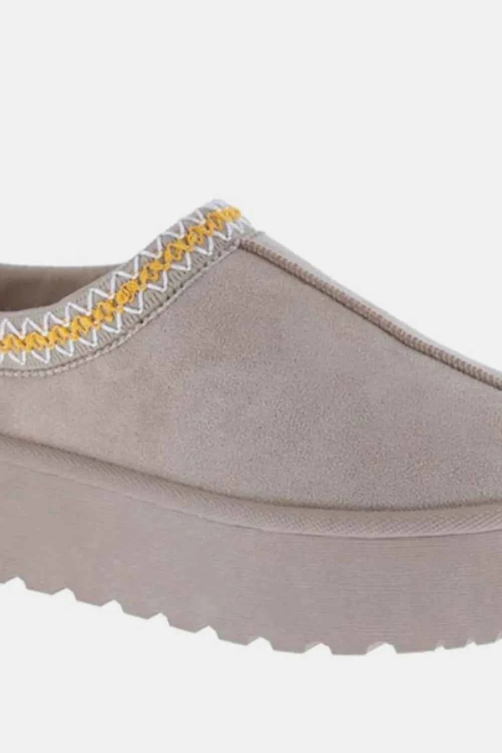 Platform Embroidered Trim Slip-On Boots - Weeboo - Liorienne