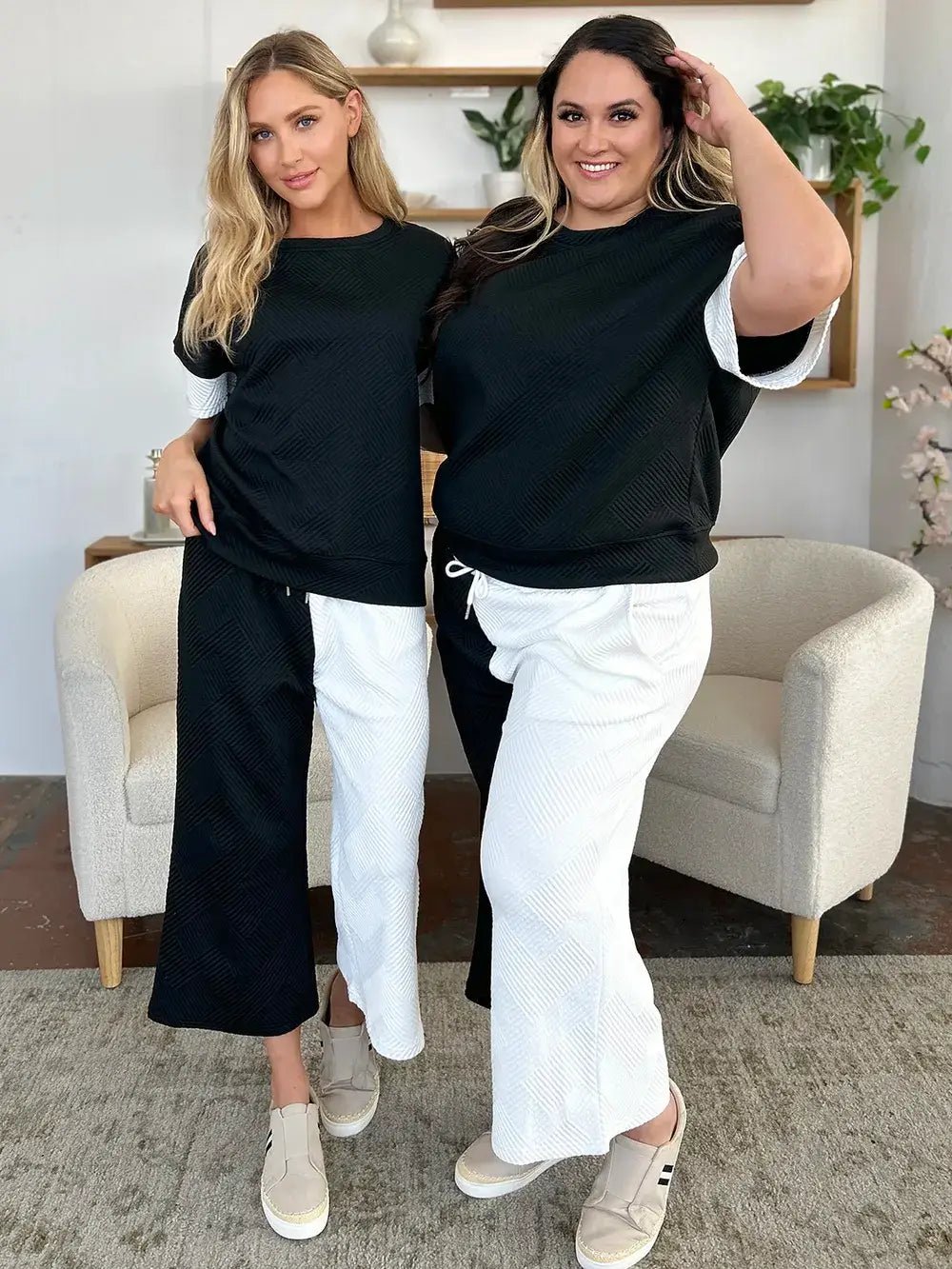 Texture Contrast T-Shirt and Wide Leg Pants Set - Double Take - Liorienne