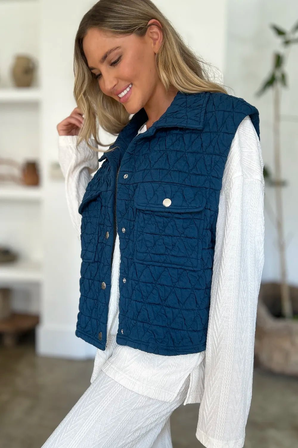 Women's Pocketed Texture Snap Down Vest Coat – Double Take - Liorienne