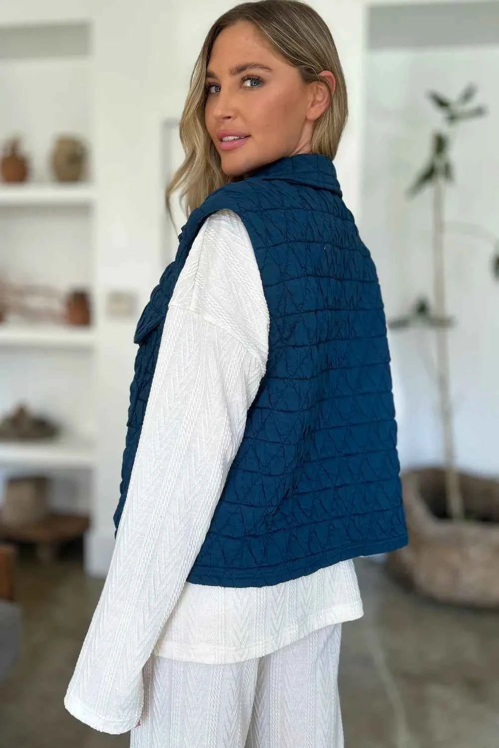 Women's Pocketed Texture Snap Down Vest Coat – Double Take - Liorienne